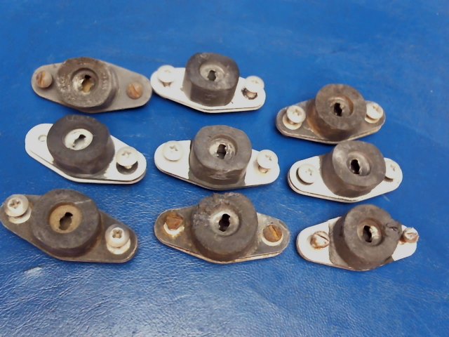 S1115-29 Cessna - SHOCK MOUNT (Set of 9) See details