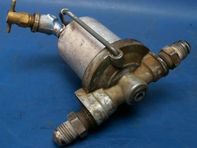 67604-02 Piper - GASCOLATOR - Fuel