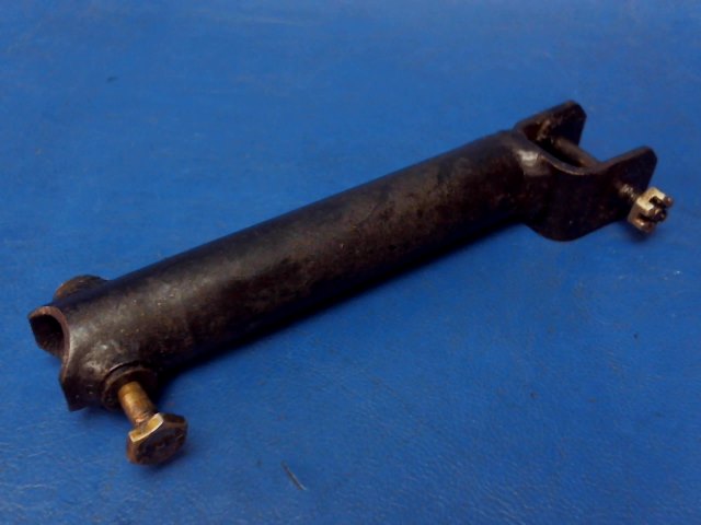 67066-00 Piper - ARM ASSEMBLY - Stabilator idler