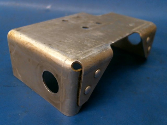 60-430128-43 Beechcraft - BRACKET - FLAP MOTOR CABLE