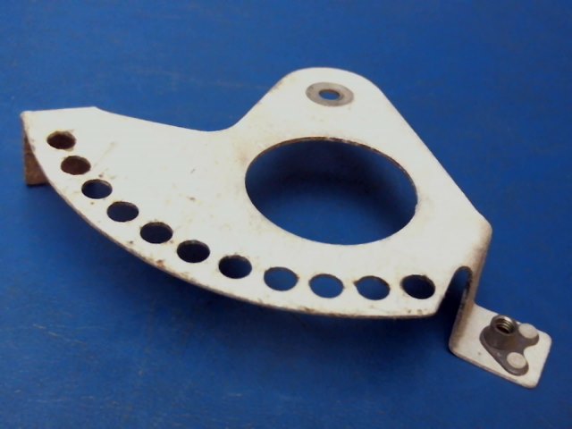 0713314-1 Cessna - Position Bracket-Cowl Flap Control