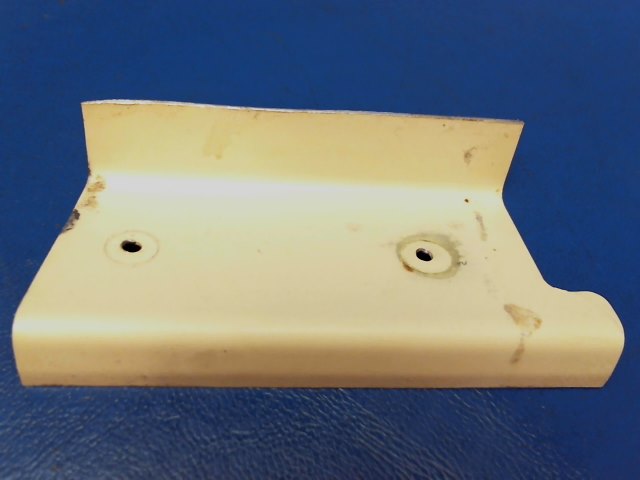 67553-00 Piper - RETAINER - Windshield attachment right