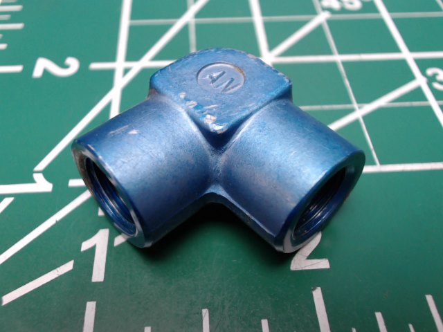 AN916-1D Beechcraft - ELBOW