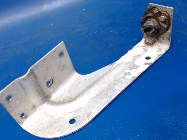 0713665-1 Cessna - Bracket-Cowl Attachment LH