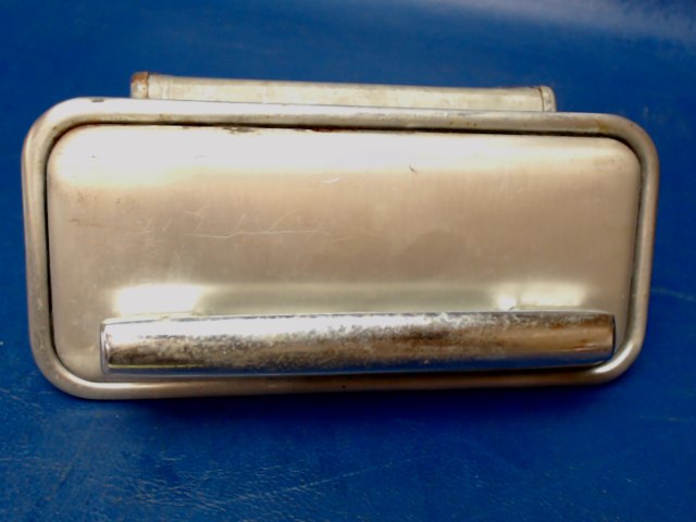 489 390 Piper - ASH TRAY ASSEMBLY - (#2A17680)