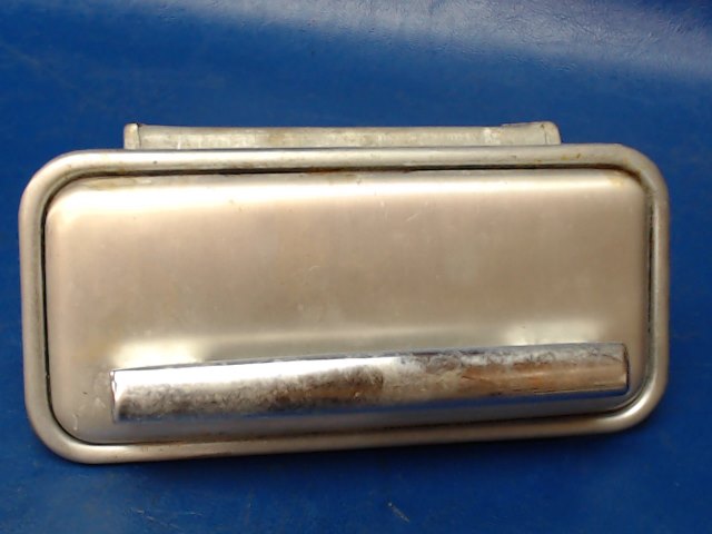 489 390 Piper - ASH TRAY ASSEMBLY - (#2A17680)