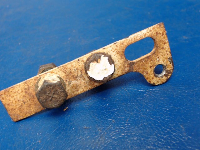67753-00 Piper - Plate-Spring Attachment