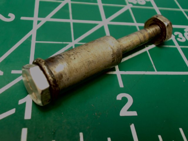 63900-85 Piper - BUSHING - Spring attachment