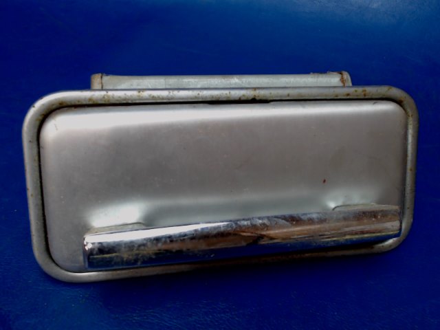 489 390 Piper - ASH TRAY ASSEMBLY - (#2A17680)