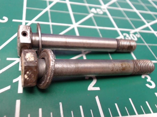 103-11600 Cessna - QTY(2) Bolts - Brake Caliper