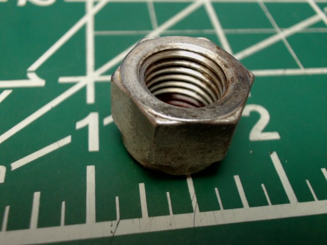 52NEE070 Cessna - NUT- WASHER FACED - LANDING GEAR MOUNTING