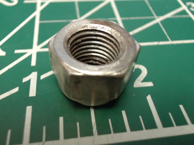 52NEE070 Cessna - NUT- WASHER FACED - LANDING GEAR MOUNTING