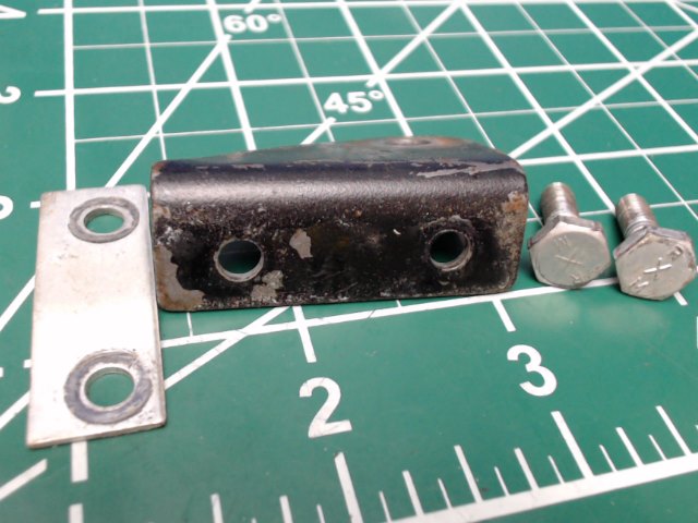 0510205-6 Cessna - Fitting-Seat Belt Attachment(Inboard RH Outboard LH)
