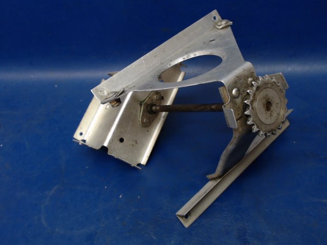 0713653-1 Cessna - Sprocket-Rudder Trim