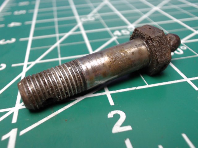 22066-00 Piper - BOLT -Special