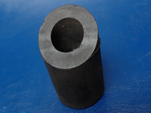 63927-00 Piper - BUMPER - Tee bar