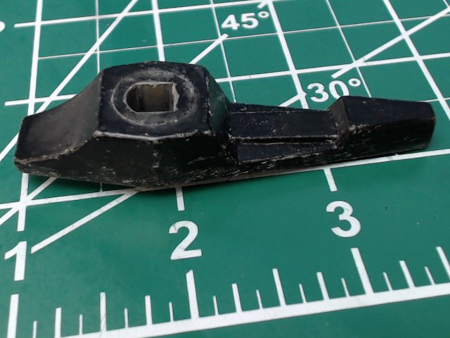 0716623-2 Cessna - HANDLE-FUEL VALVE