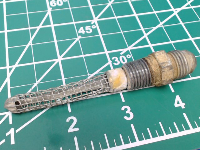 0422130 Cessna - STRAINER -FUEL TANK (FINGER)