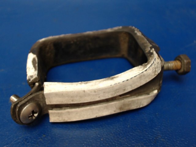 67277-00 Piper - CLAMP