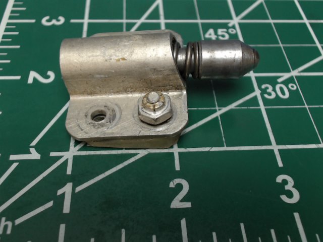0710624-1 Cessna - CATCH SPRING - RH DOOR STOP