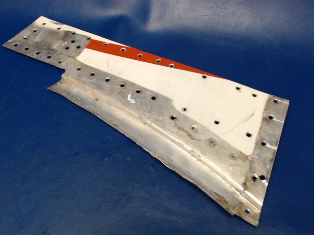 0713334-7 Cessna - SKIN-RETAINER LH (Small crack at upper corner - See photos)