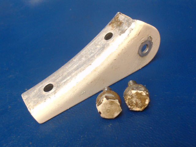 0523918 Cessna - Bracket-Flap Control