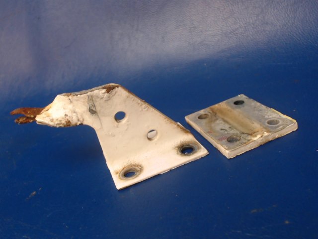 0523008-3 Cessna - Stop-Door Catch LH