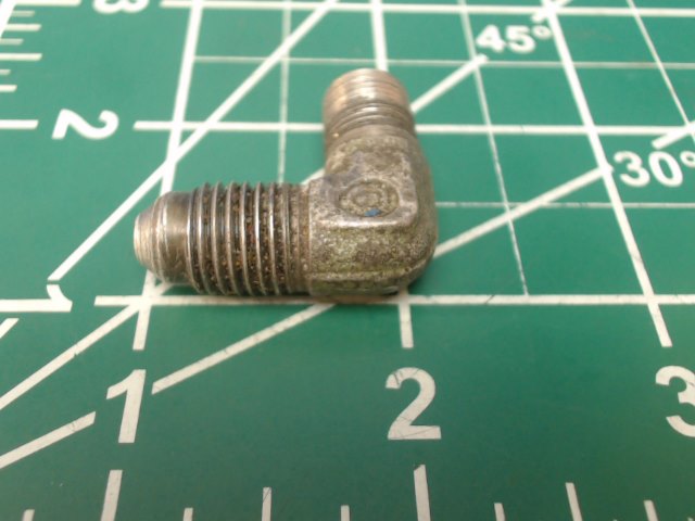 67524-00 Piper - ELBOW - Restricted RESTRICTOR Nose Gear Cylinder