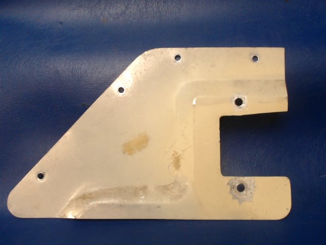 0413388-3 Cessna - HANDLE PLATE-LH