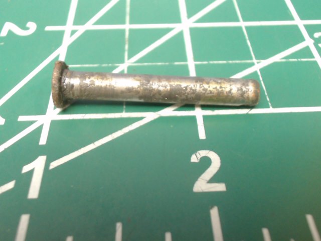 424 187 Piper - Pin