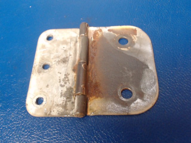0411579-9 Cessna - HINGE-MIDDLE