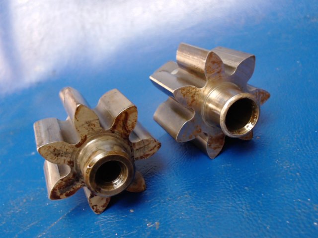 35343 Continental O-300-D - Gear-Oil Pump Driven and Gear-Oil Pump Drive