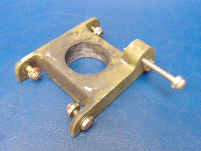 62421-00 Piper - Fitting-LH Flap Torque Tube