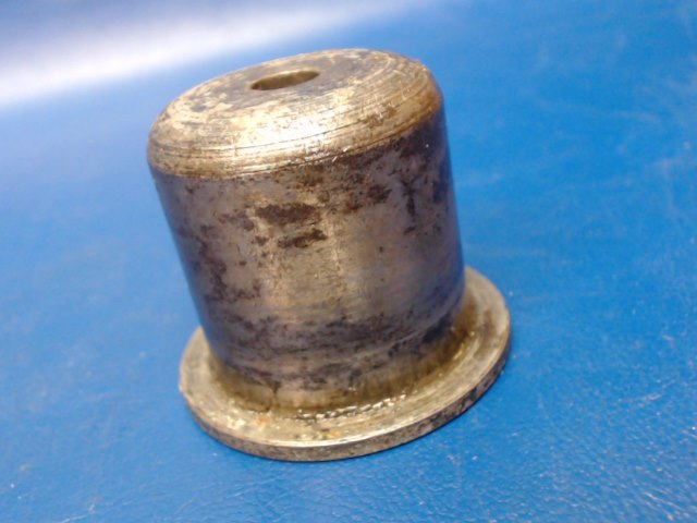 0842000-37 Cessna - Bucket-Axle Bolt