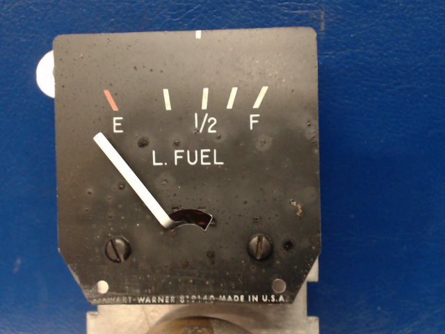 819140 Stewart Warner - LH FUEL GAGE SW