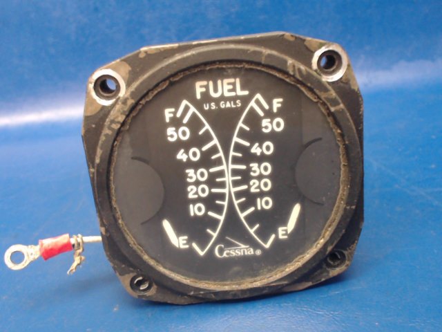 22-164-08 Cessna - Dual Fuel Quantity Indicator