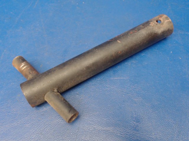 0411307 Cessna - Arm-Rudder Bar