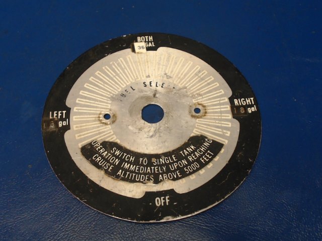 0500246-11 Cessna - PLACARD-FUEL SELECTOR
