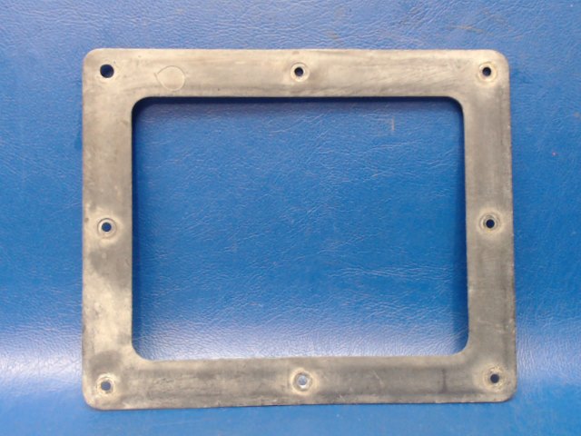 0513348-1 Cessna - Retainer-Cowl Deck Cover