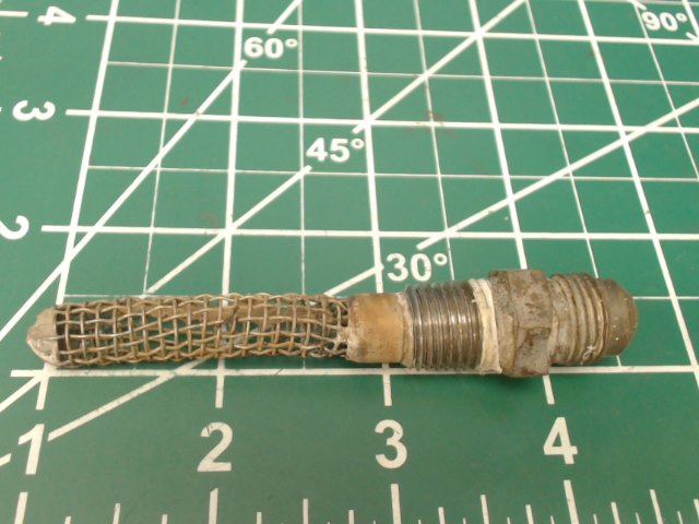 0422130 Cessna - STRAINER -FUEL TANK (FINGER)