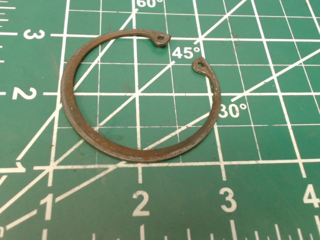 484 705 Piper - RING - Retaining (5000-200)
