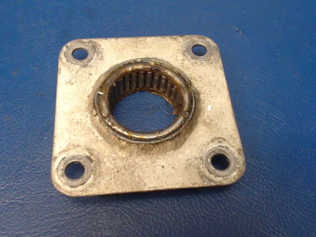 0842110-1 Cessna - HOUSING-TORQUE TUBE OUTBOARD SUPPORT