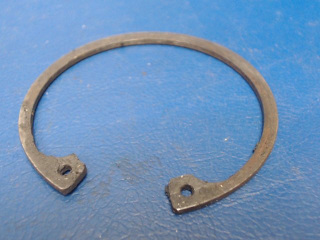 484 705 Piper - RING - Retaining (5000-200)