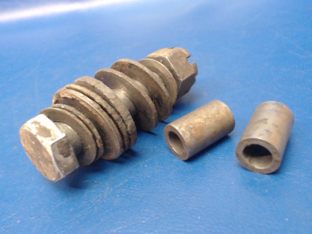 79543-02 Piper - BOLT - Main gear torque link w/ Spacers