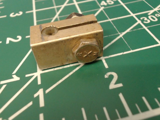 0411523 Cessna - Block-Cable Clamp