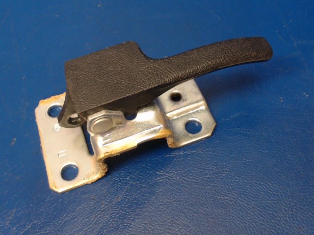 464 142 Piper - Handle-Door(171-837-019-041)