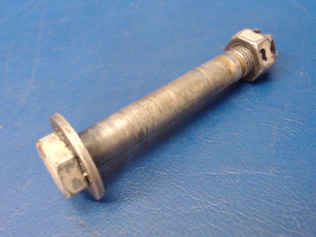 400 218 Piper - BOLT - (AN6-25)