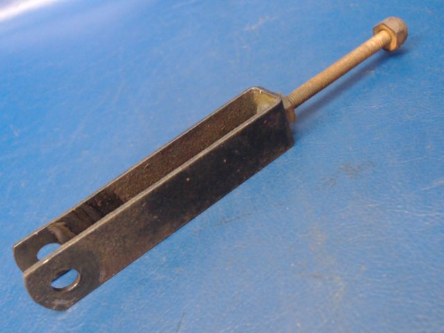 40651-00 Piper - Yoke-Stabilizer Adjustment Idler