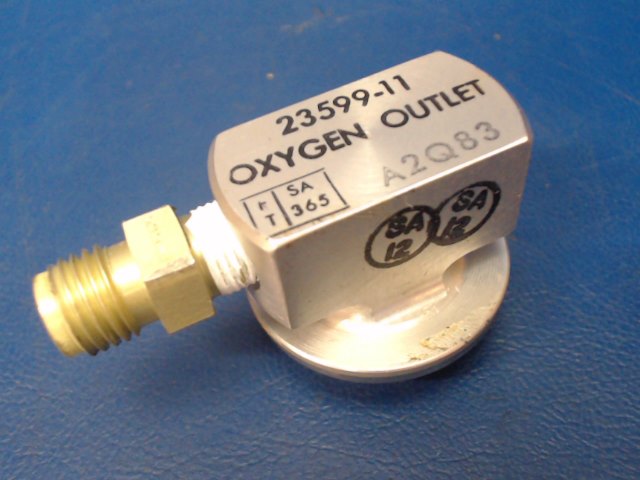 23599-11 Piper - Oxygen Outlet
