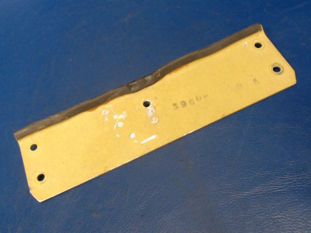 39605-02 Piper - Plate-Harness Support